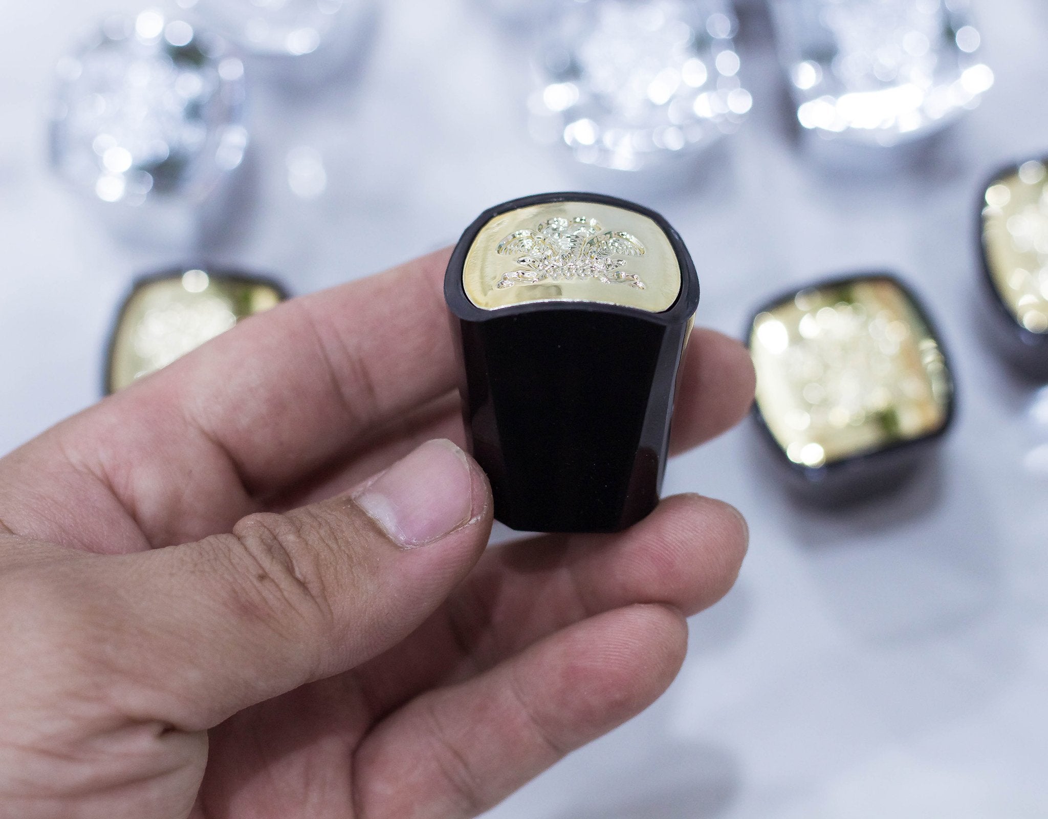 Premium Black & Gold Replacement Plastic Cap - Compatible with GIT, R.Oud (100ml / 50ml)
